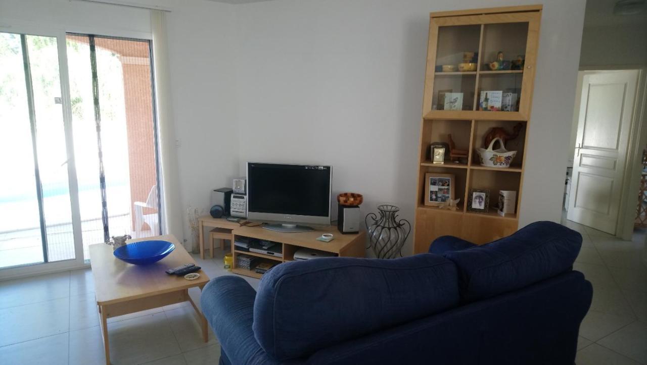 Poppey Villa Péret Kültér fotó